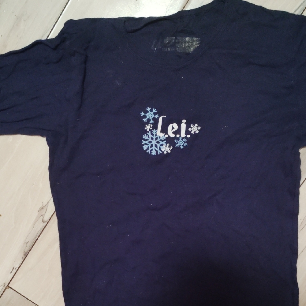 Lei Kids Tee with Snowflake Design - Dark Blue
